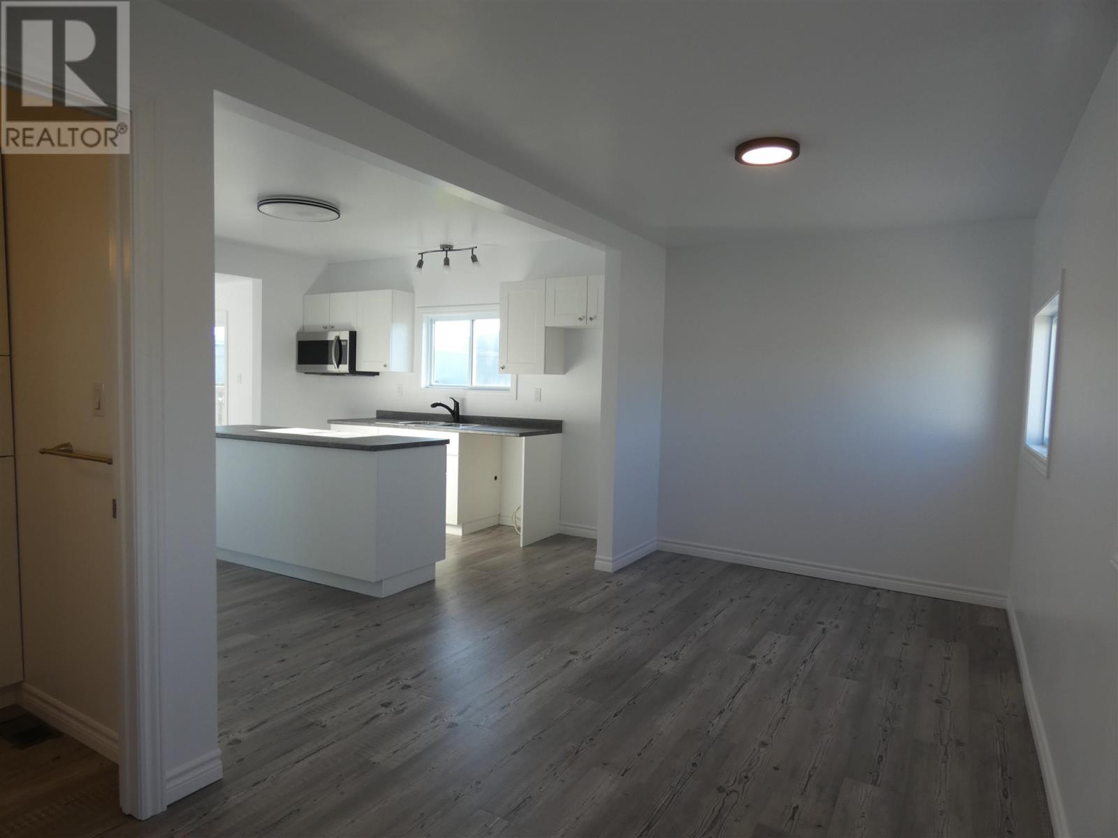 101 Keewatin St, Longlac, Ontario  P0T 2A0 - Photo 9 - TB242540