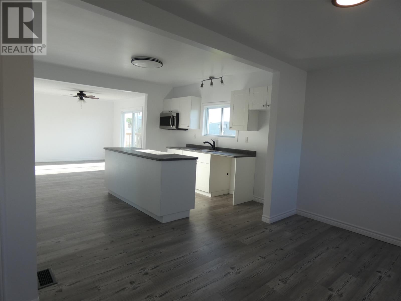 101 Keewatin St, Longlac, Ontario  P0T 2A0 - Photo 4 - TB242540