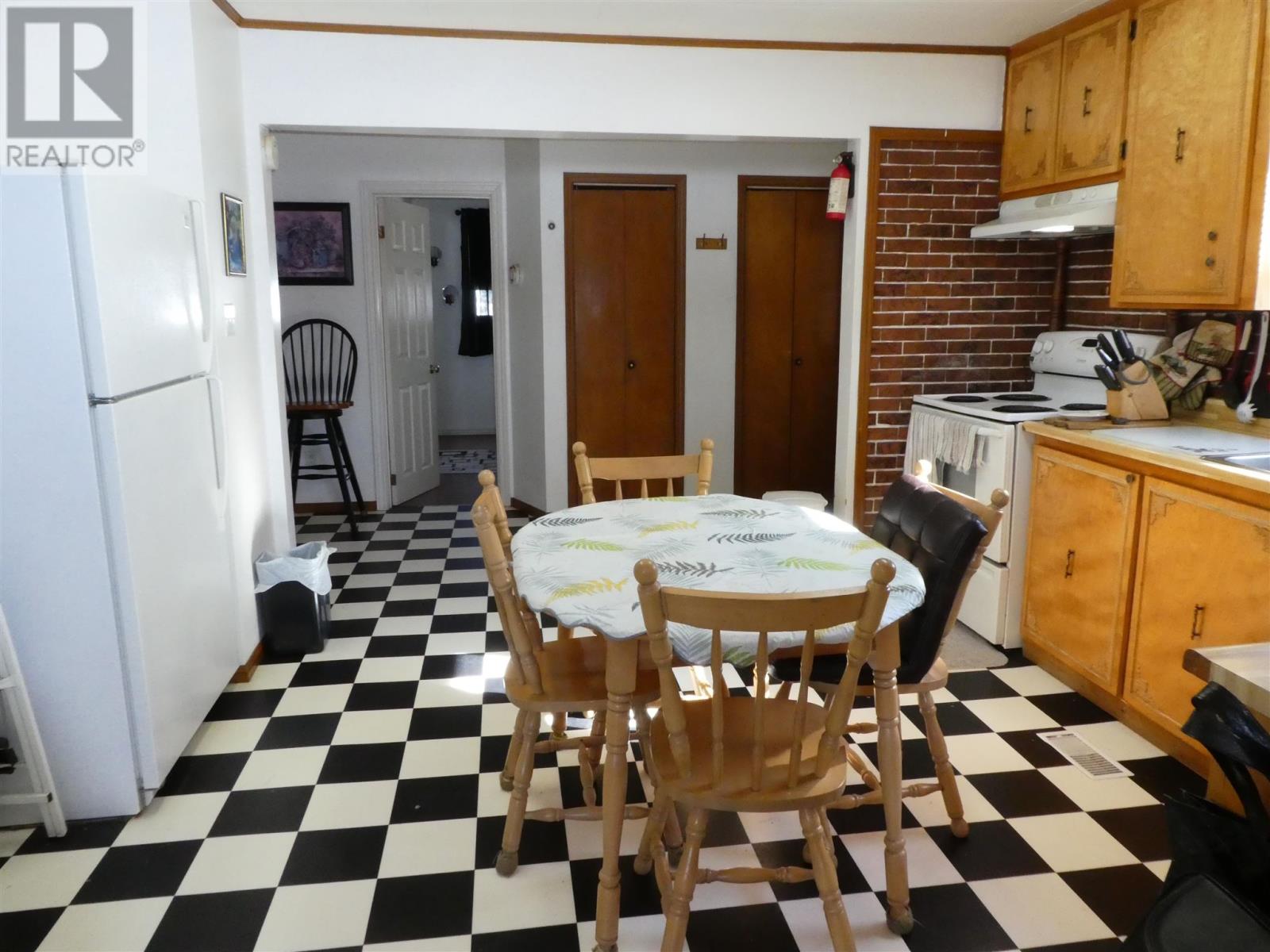 328 Ball Park Cres, Geraldton, Ontario  P0T 1M0 - Photo 5 - TB250762