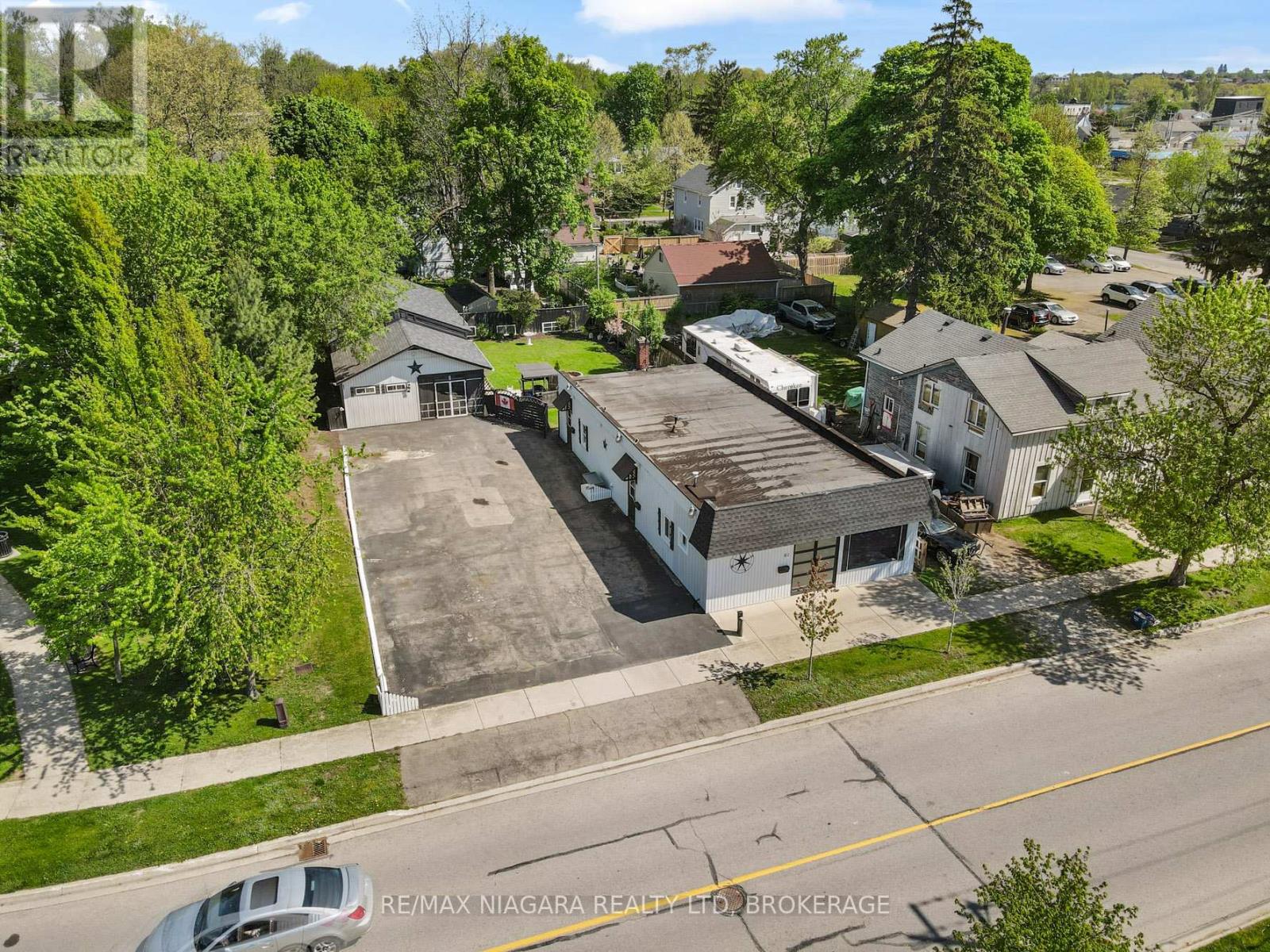 61 Queen Street, Fort Erie (Central), Ontario  L2A 1T7 - Photo 32 - X12156973