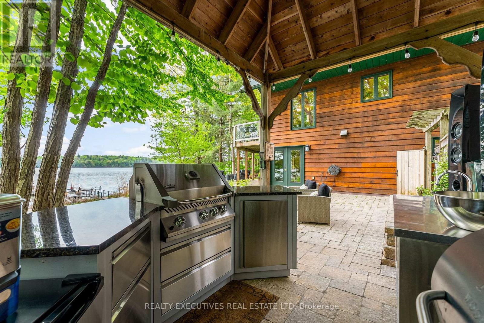 106 Black Snake Lane N, Frontenac Islands, Ontario  K0E 1L0 - Photo 10 - X12156950