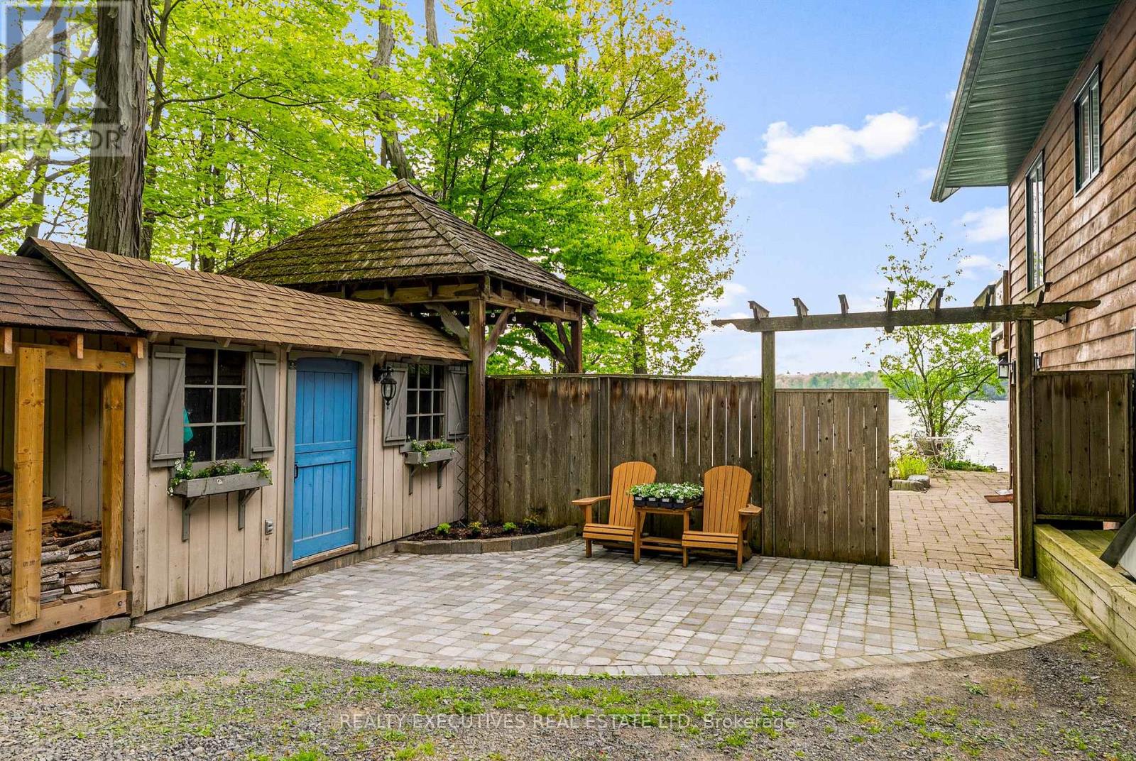 106 Black Snake Lane N, Frontenac Islands, Ontario  K0E 1L0 - Photo 12 - X12156950