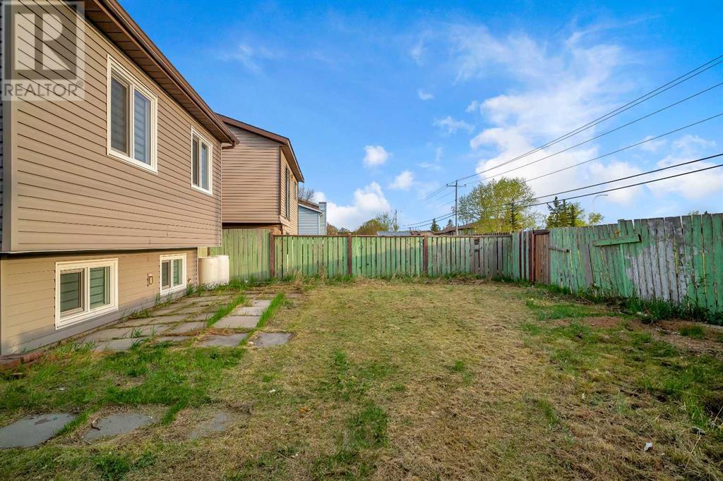 81 Falmere Way Ne, Calgary, Alberta  T3J 2Y8 - Photo 38 - A2221285