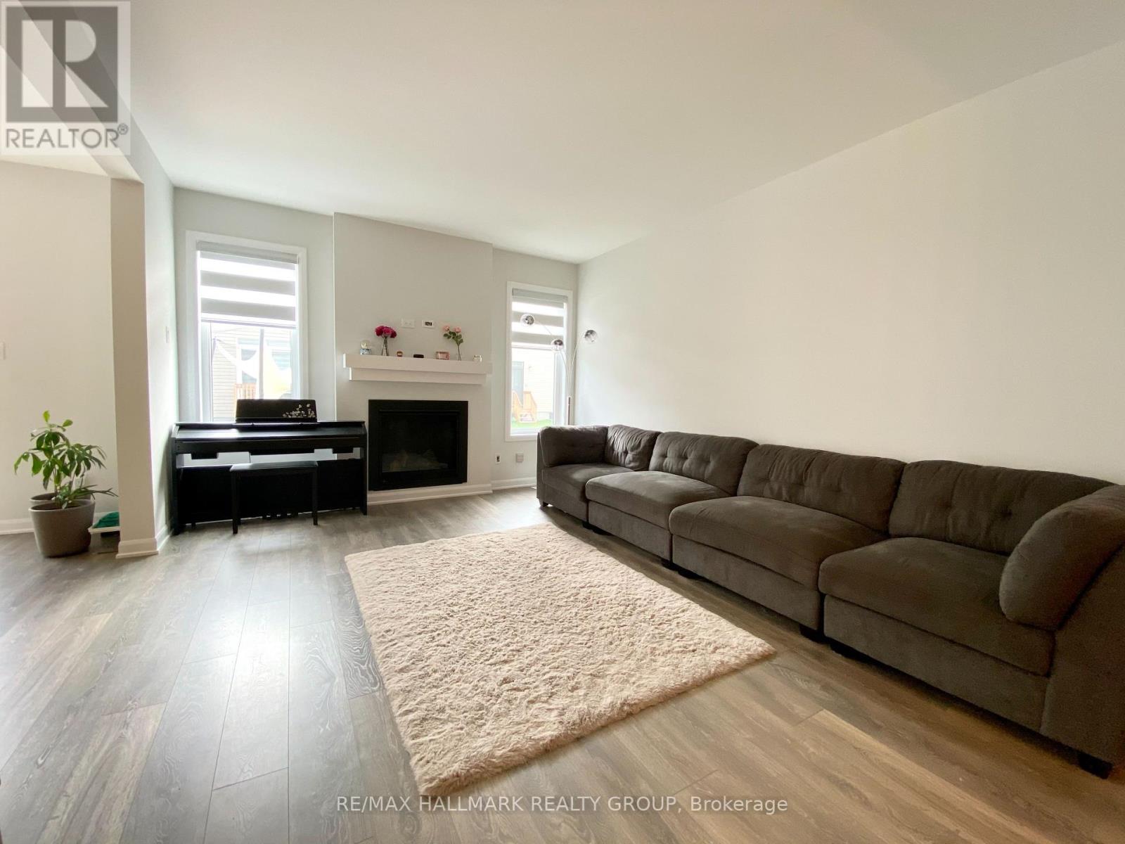 46 Eramosa Crescent, Ottawa, Ontario  K2T 0R3 - Photo 12 - X12156974