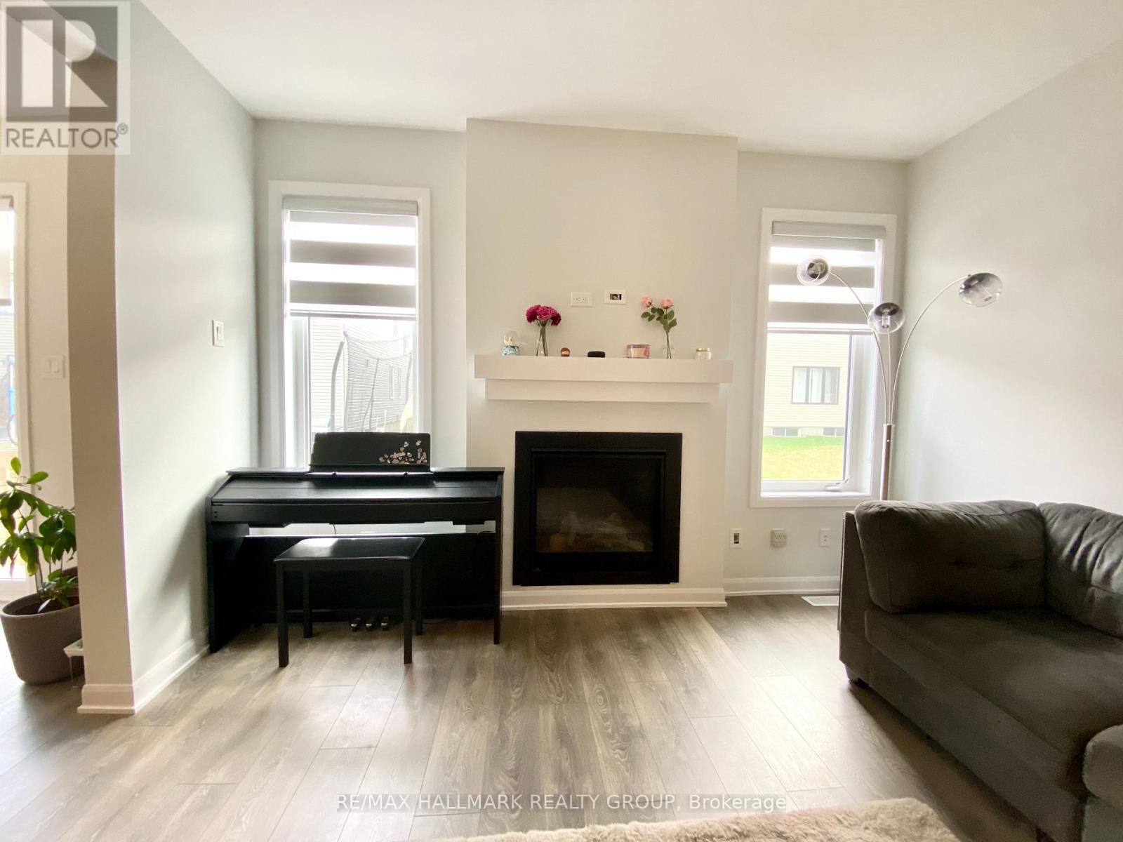 46 Eramosa Crescent, Ottawa, Ontario  K2T 0R3 - Photo 13 - X12156974