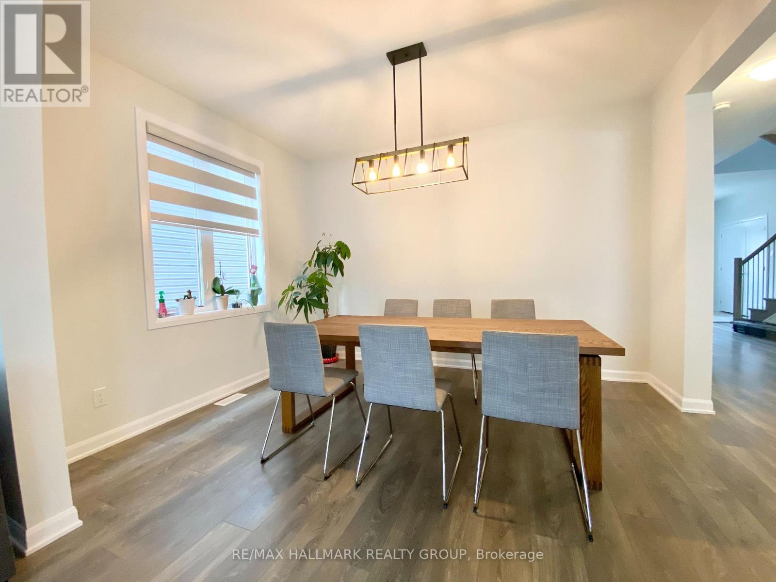 46 Eramosa Crescent, Ottawa, Ontario  K2T 0R3 - Photo 14 - X12156974