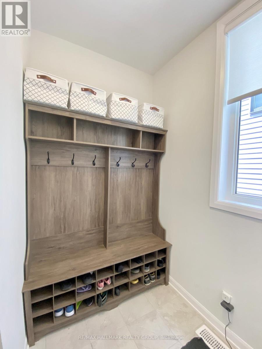 46 Eramosa Crescent, Ottawa, Ontario  K2T 0R3 - Photo 16 - X12156974