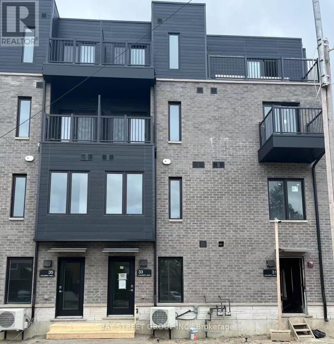 33 CALAMINT LANE, Toronto, Ontario
