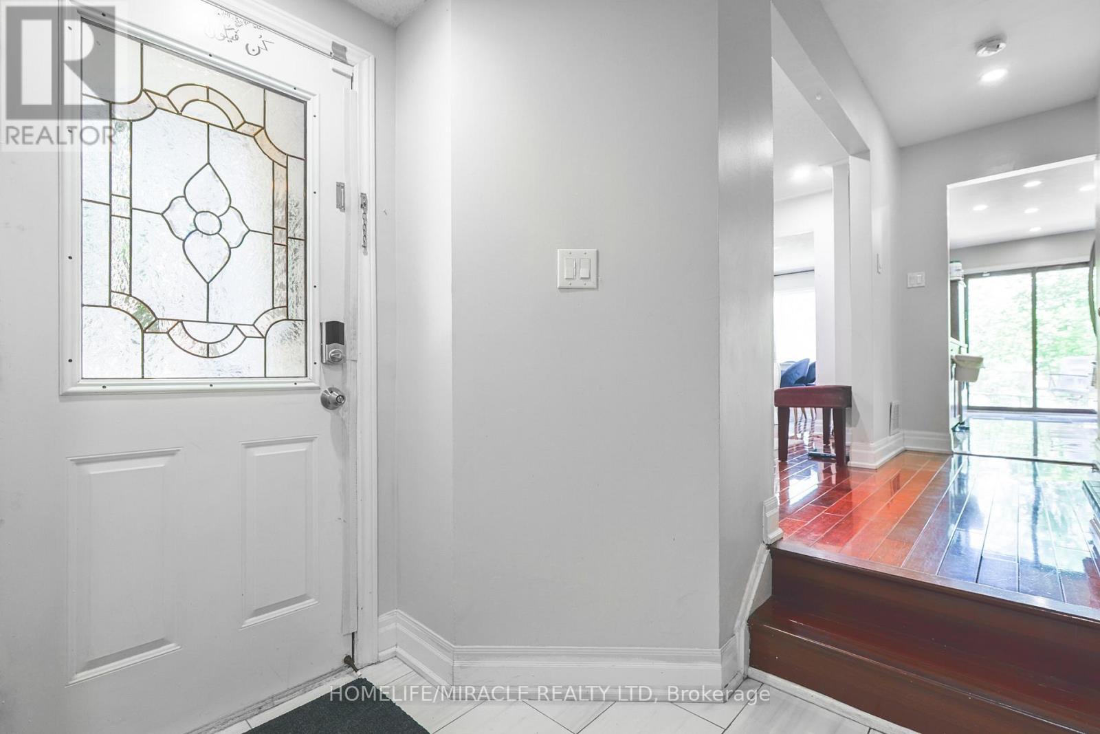66 Teddington Crescent, Whitby, Ontario  L1R 1S3 - Photo 6 - E12156969