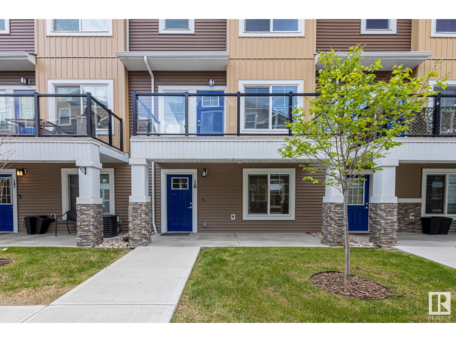 Property at #16 230 EDGEMONT RD NW image 3
