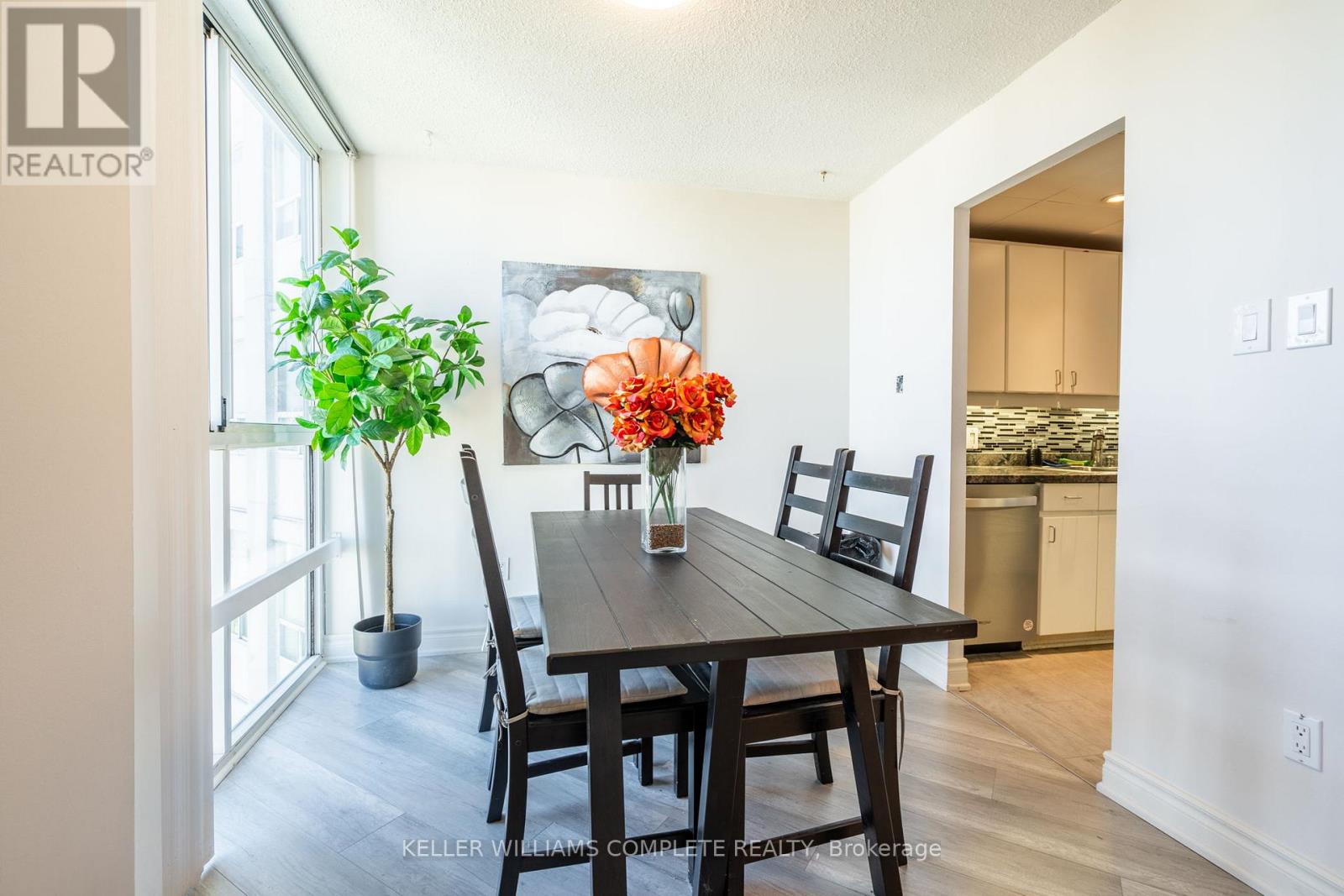 2302 - 3650 Kaneff Crescent, Mississauga, Ontario  L5A 4A1 - Photo 10 - W12156958