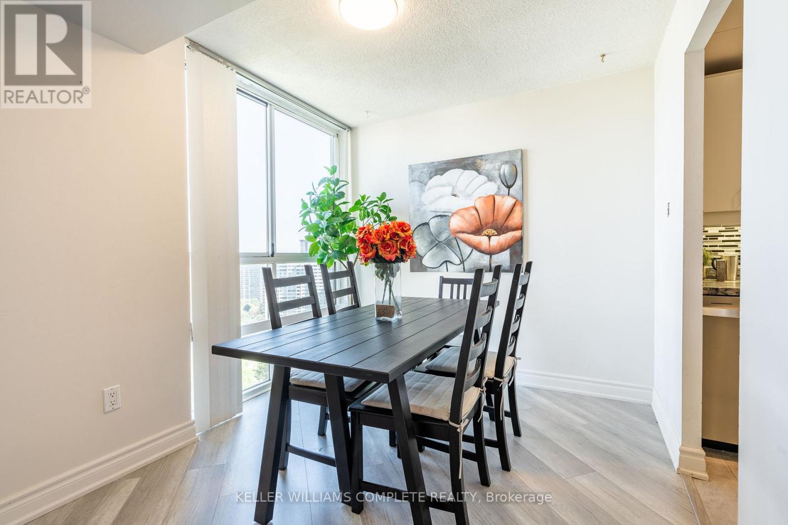 2302 - 3650 Kaneff Crescent, Mississauga, Ontario  L5A 4A1 - Photo 11 - W12156958