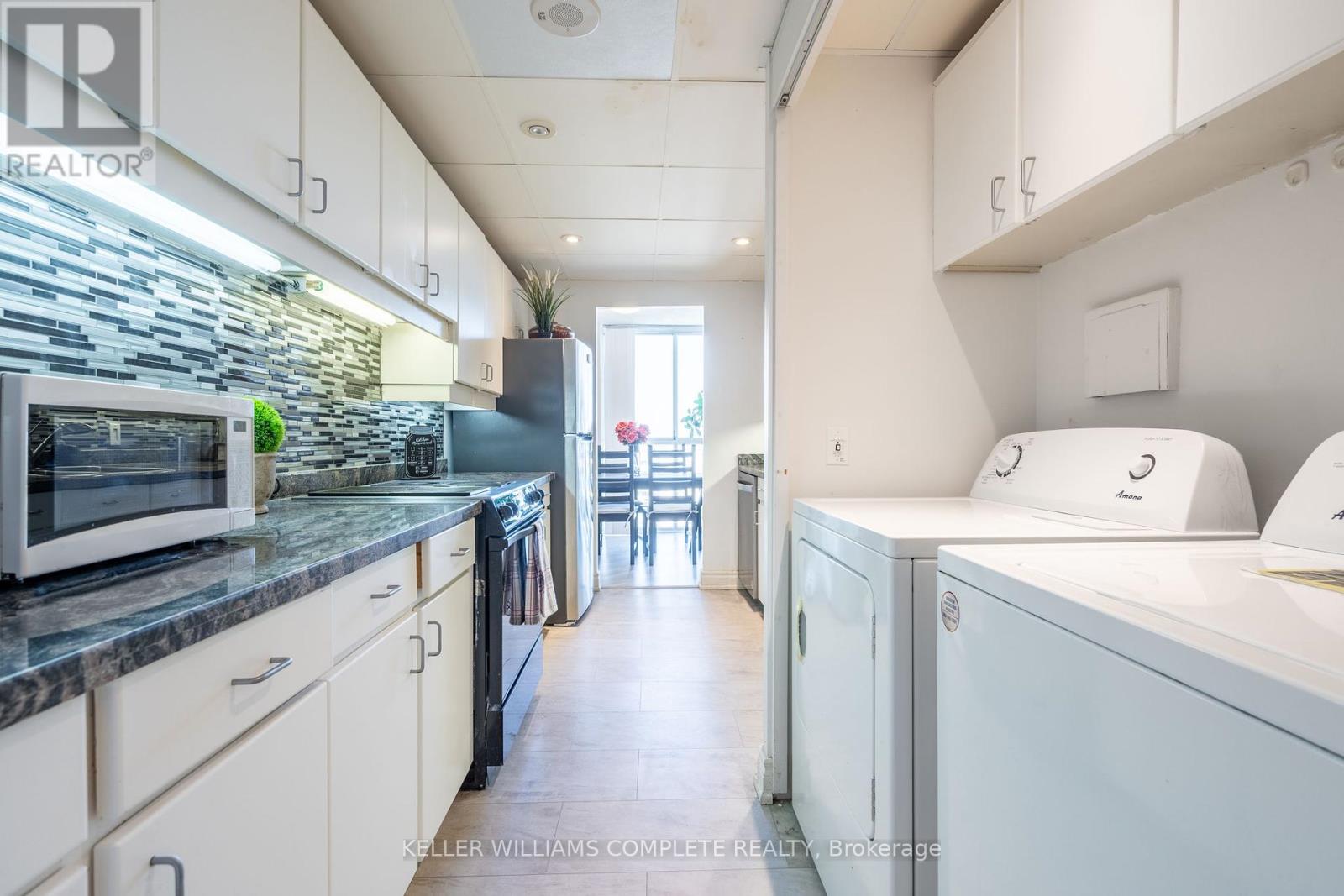2302 - 3650 Kaneff Crescent, Mississauga, Ontario  L5A 4A1 - Photo 7 - W12156958