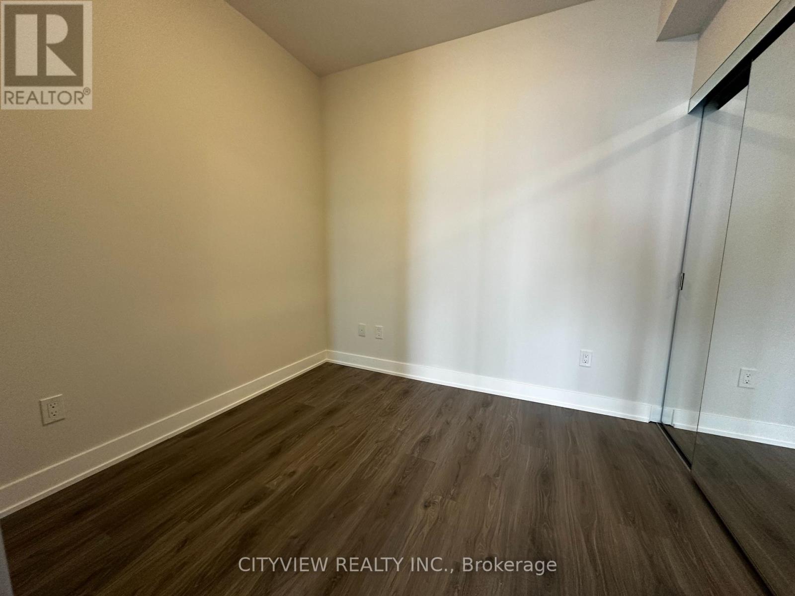 4509 - 430 Square One Drive, Mississauga, Ontario  L5B 0L6 - Photo 7 - W12156961