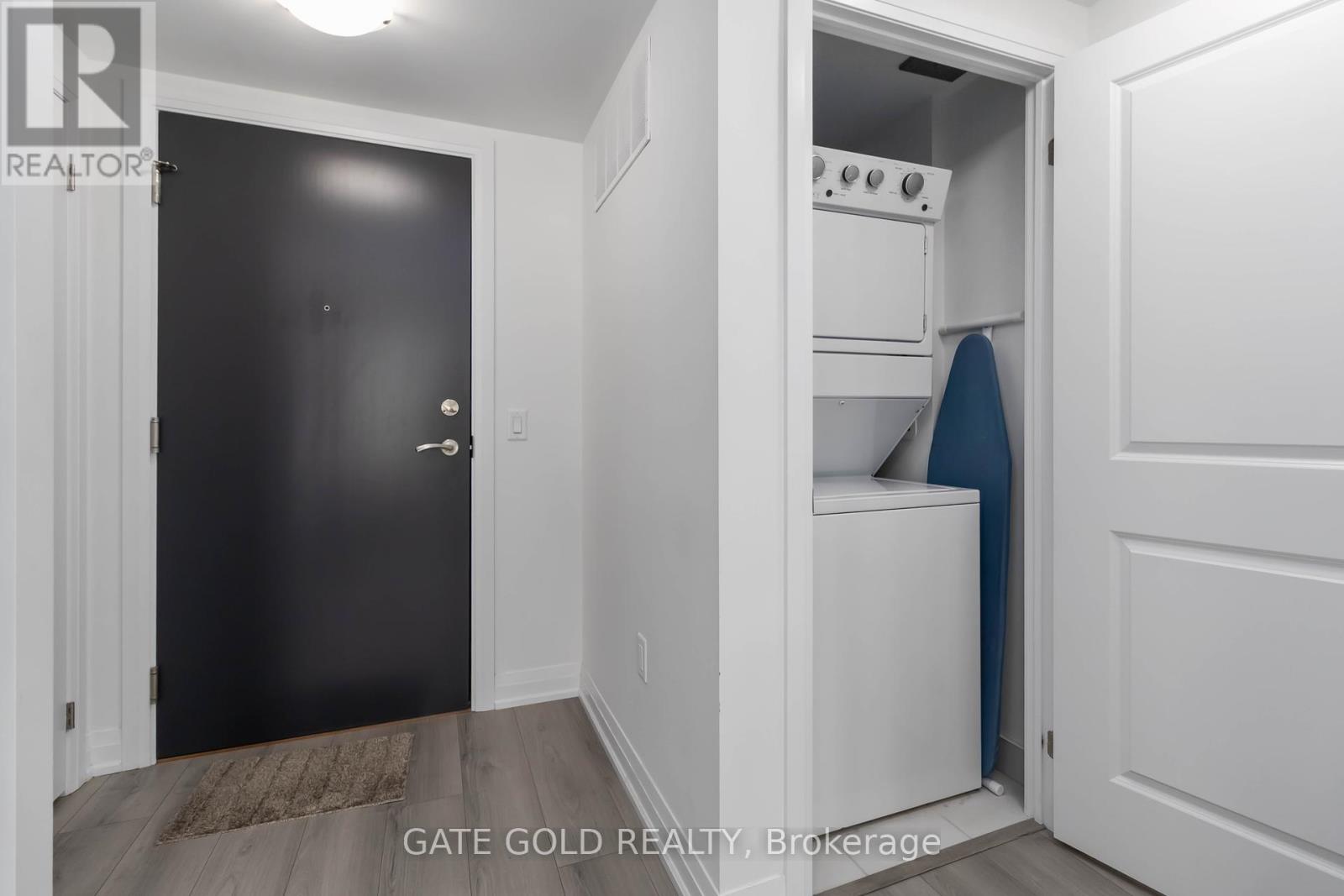 206 - 95 Attmar Drive, Brampton, Ontario  L6P 0Y6 - Photo 8 - W12156979