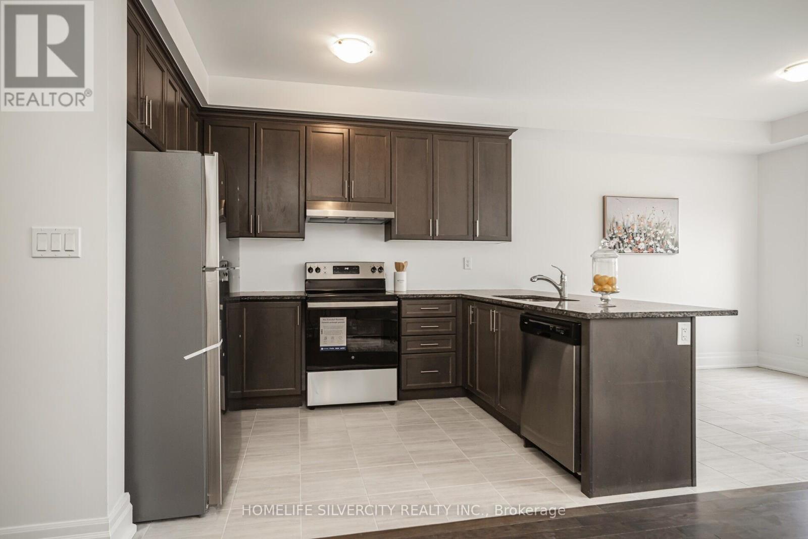 21 Gemma Place, Brampton, Ontario  L6Z 0J5 - Photo 12 - W12156984