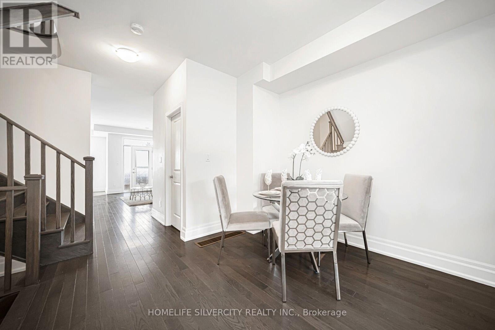 21 Gemma Place, Brampton, Ontario  L6Z 0J5 - Photo 5 - W12156984