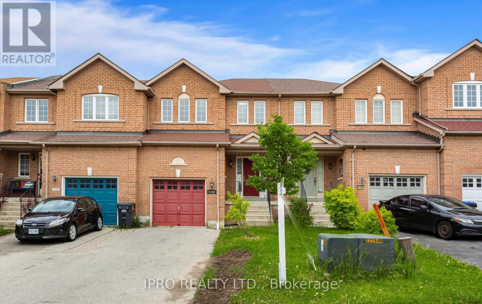 6150 Windfleet Crescent, Mississauga, Ontario  L5V 2Z6 - Photo 3 - W12156146