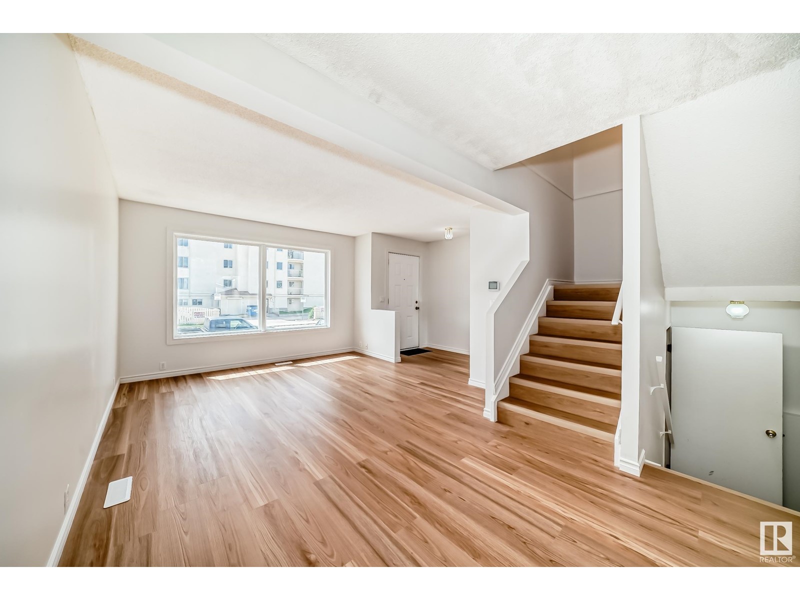 18038 95a Av Nw, Edmonton, Alberta  T5T 2Z6 - Photo 10 - E4437242