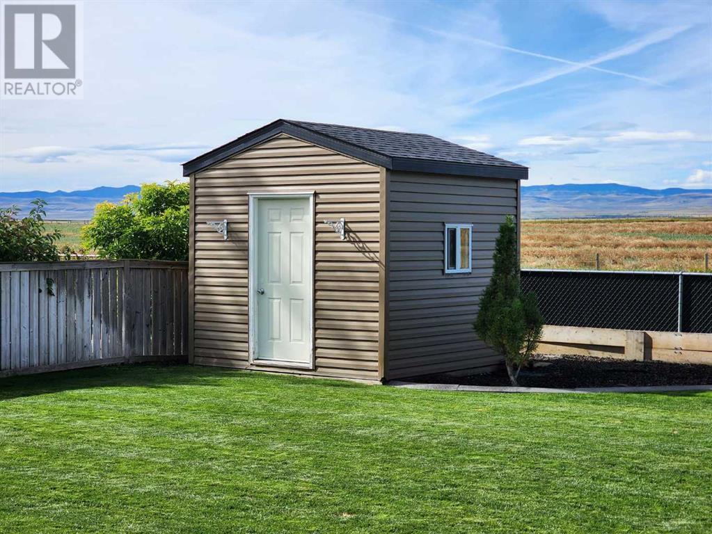 11 Link Spur, Claresholm, Alberta  T0L 0T0 - Photo 42 - A2197770
