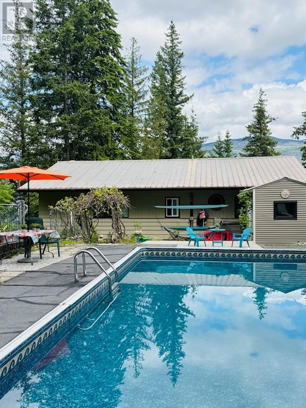 Property at 4265 Eagle Bay Road image 4
