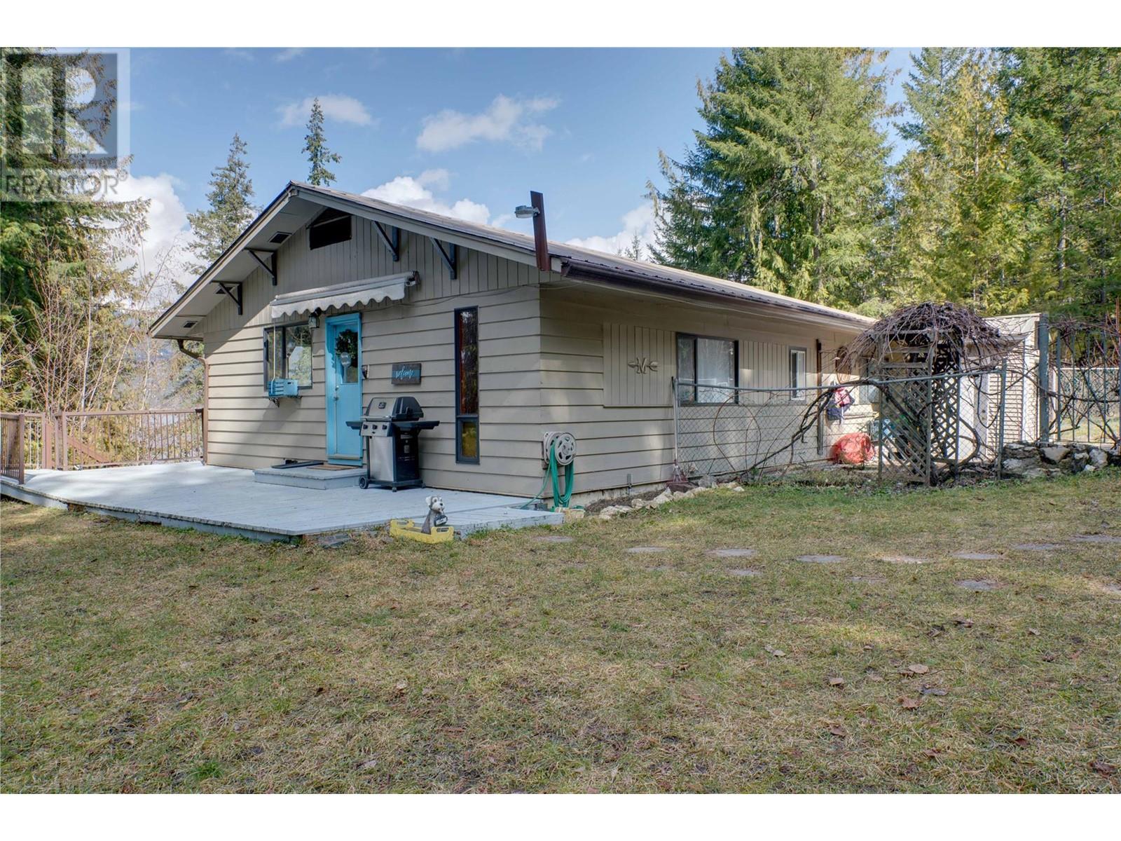 Property at 4265 Eagle Bay Road image 2