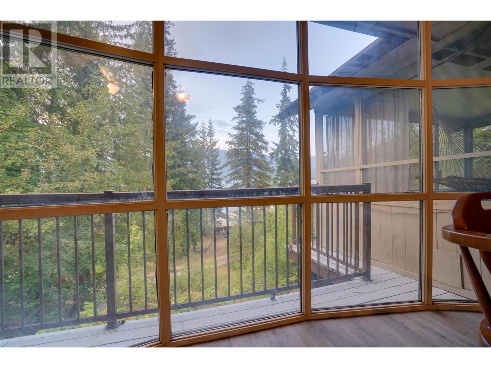 4265 Eagle Bay Road, Eagle Bay, BC V0E1T0