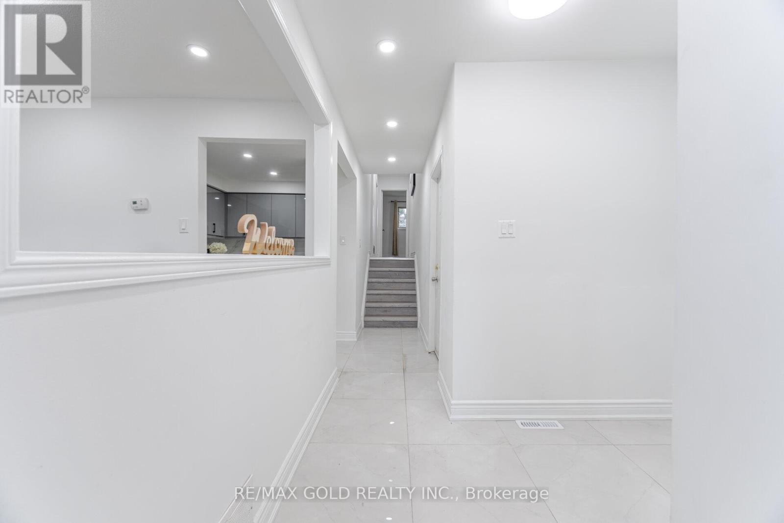 3068 Morning Star Drive, Mississauga (Malton), Ontario  L4T 1X2 - Photo 13 - W12157004