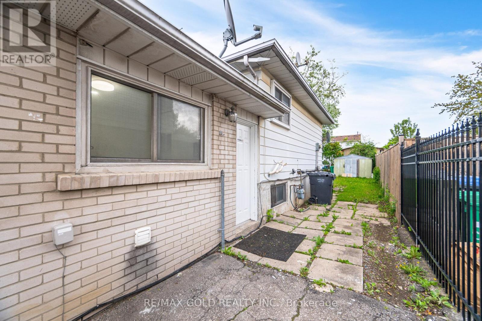 3068 Morning Star Drive, Mississauga (Malton), Ontario  L4T 1X2 - Photo 30 - W12157004