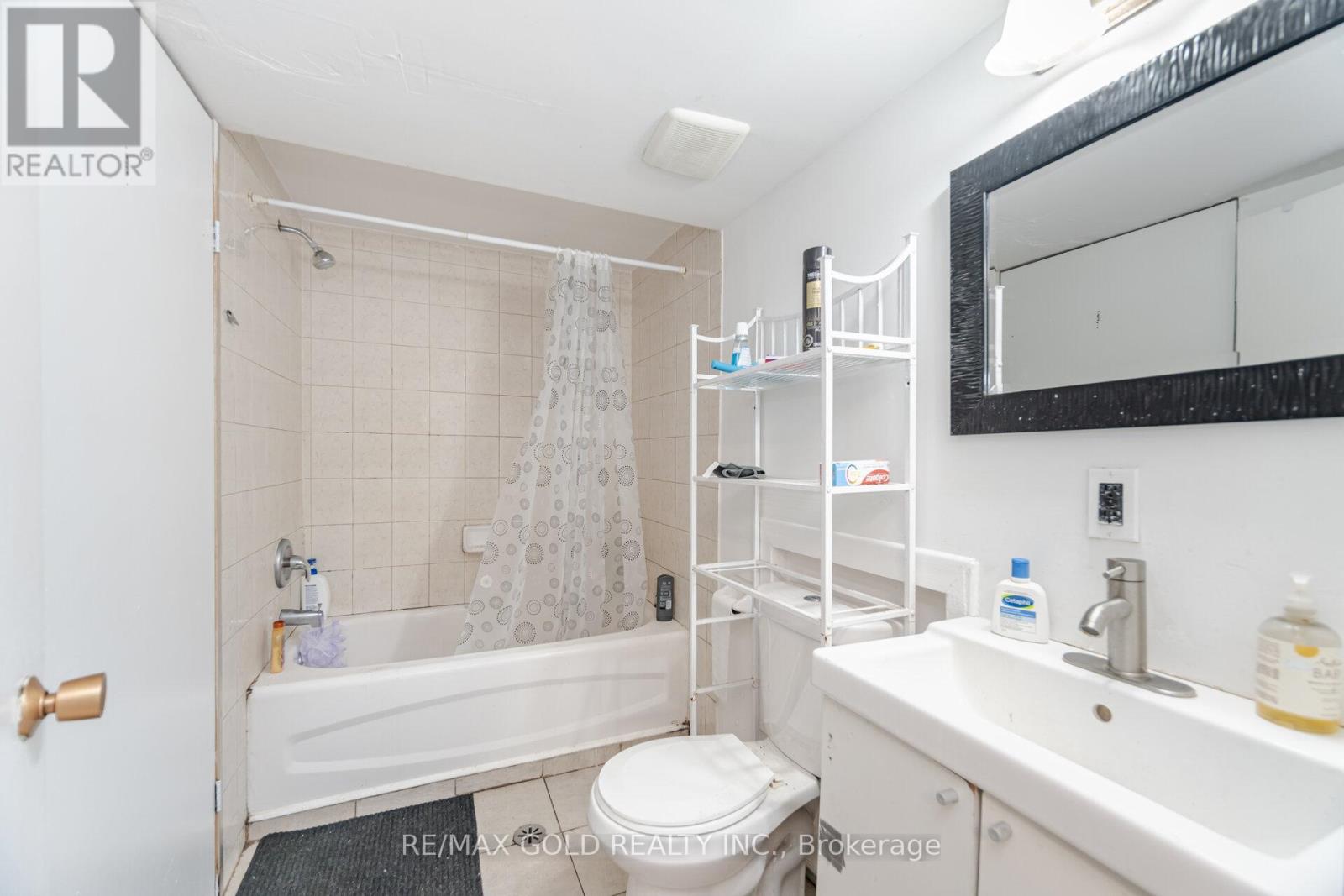 3068 Morning Star Drive, Mississauga (Malton), Ontario  L4T 1X2 - Photo 40 - W12157004