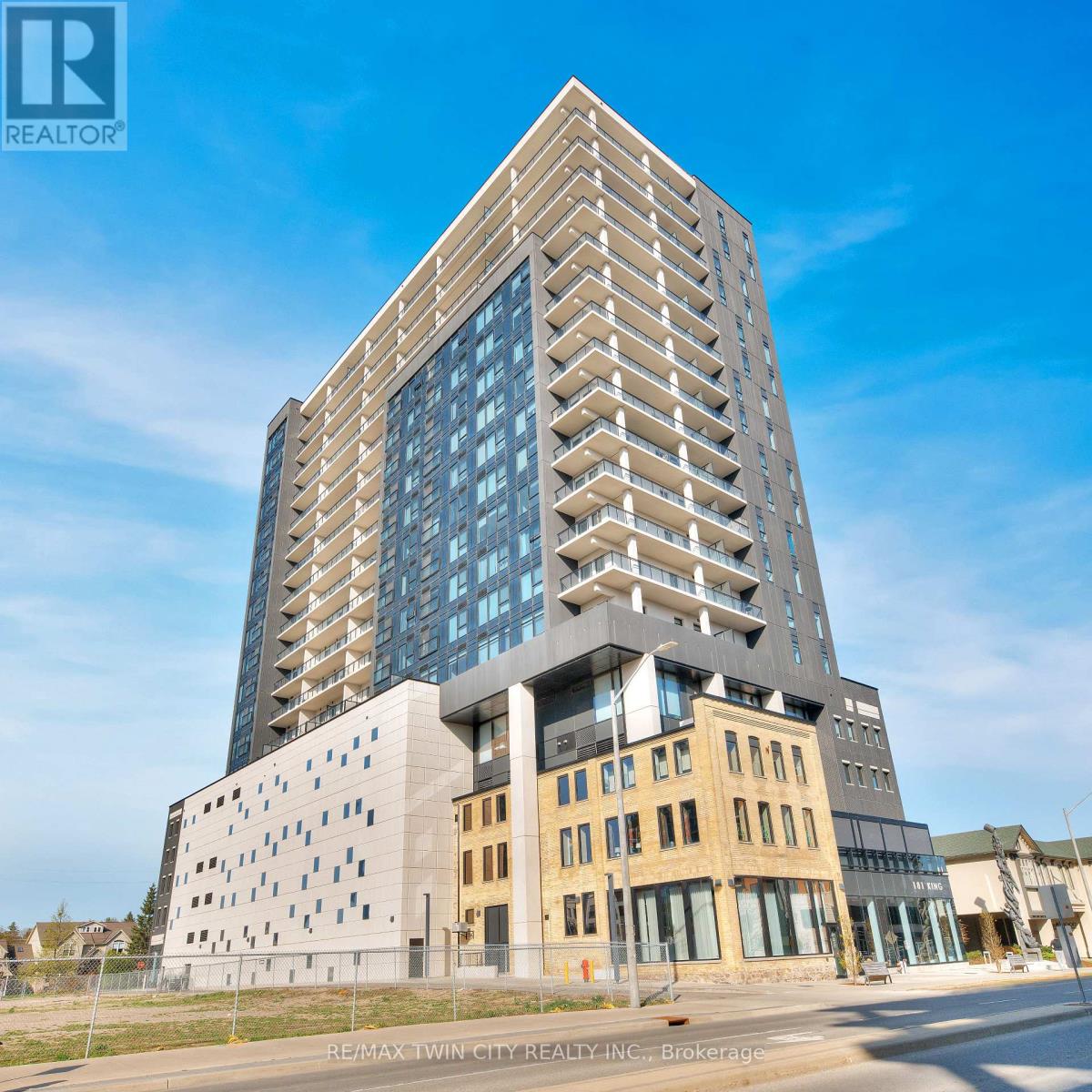 914 - 181 King Street S, Waterloo, Ontario  N2J 0E7 - Photo 1 - X12157016