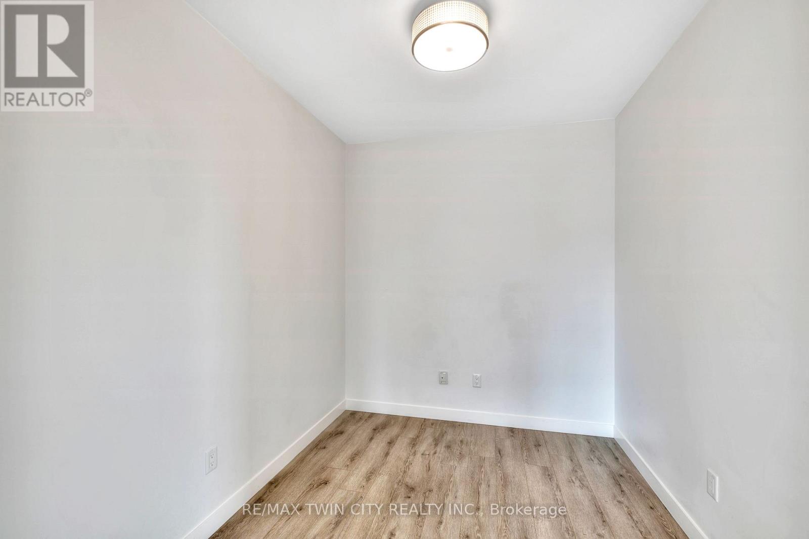 914 - 181 King Street S, Waterloo, Ontario  N2J 0E7 - Photo 14 - X12157016