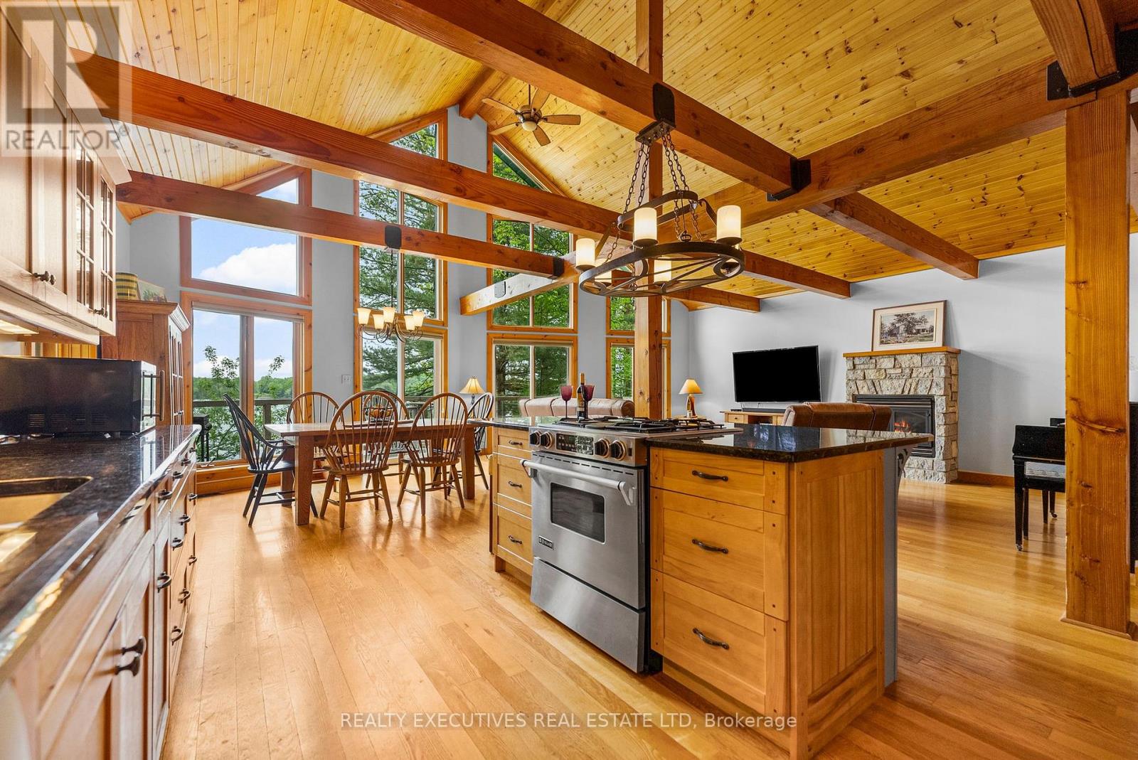 106 Black Snake Lane N, Frontenac Islands, Ontario  K0E 1L0 - Photo 26 - X12156950