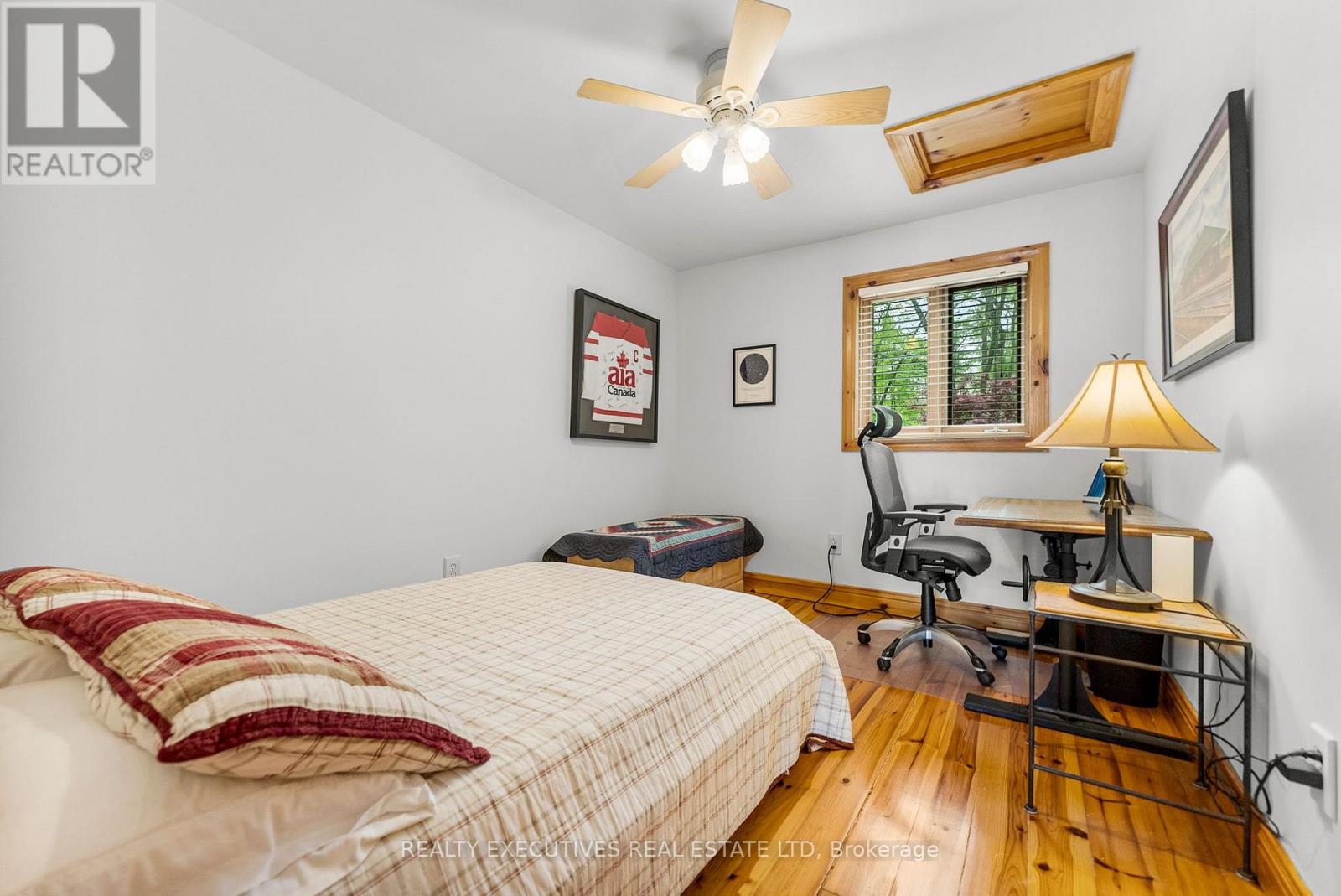 106 Black Snake Lane N, Frontenac Islands, Ontario  K0E 1L0 - Photo 35 - X12156950