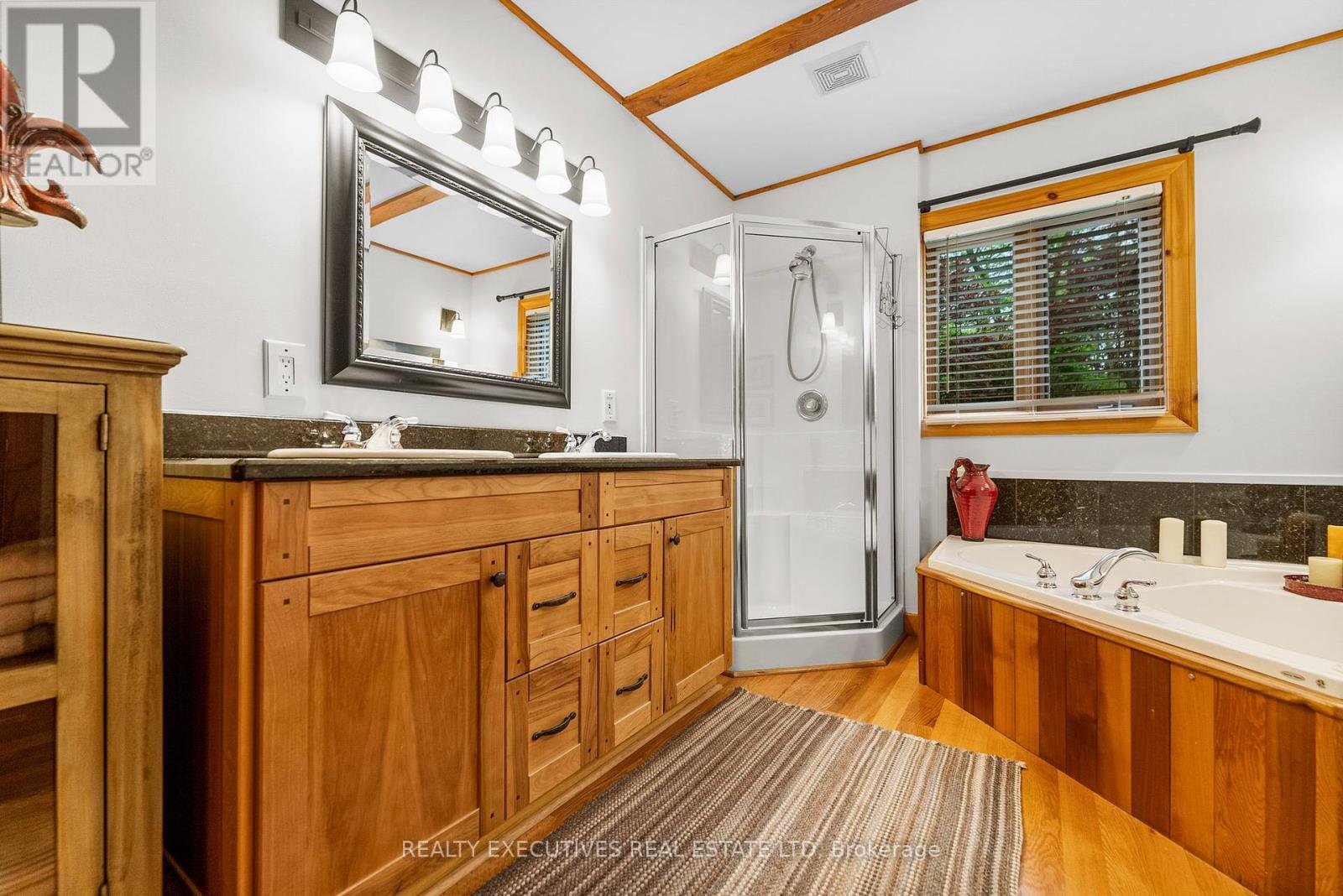106 Black Snake Lane N, Frontenac Islands, Ontario  K0E 1L0 - Photo 33 - X12156950