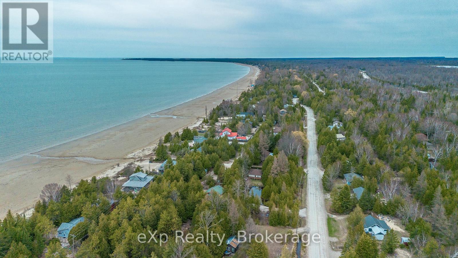 15 Mapleport Crescent, South Bruce Peninsula, Ontario  N0H 2T0 - Photo 26 - X12104795