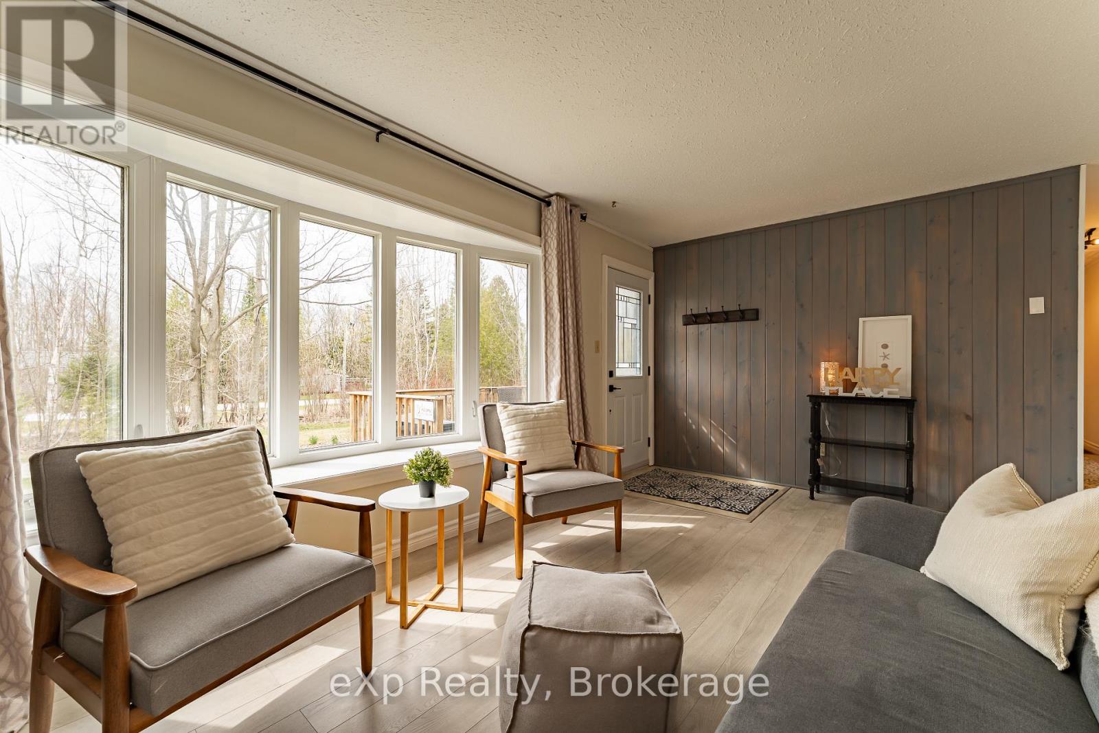 15 Mapleport Crescent, South Bruce Peninsula, Ontario  N0H 2T0 - Photo 11 - X12104795
