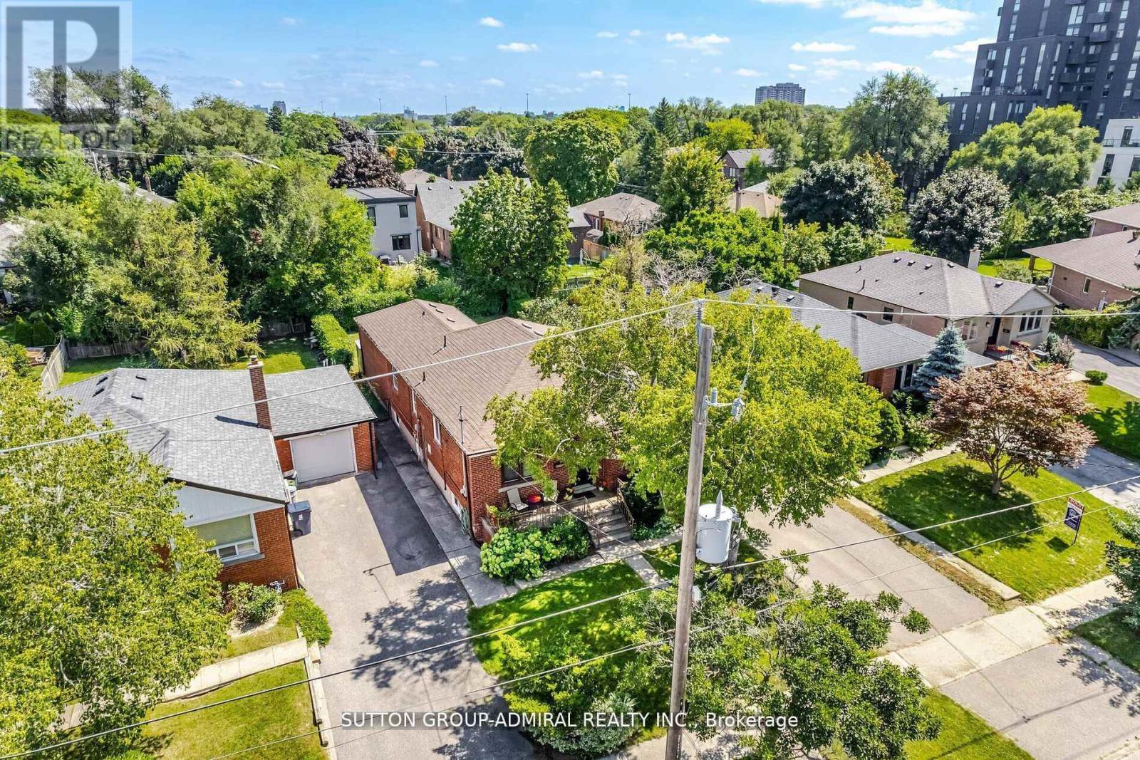 23 Vinci Crescent, Toronto, Ontario  M3H 2Y6 - Photo 3 - C12157030