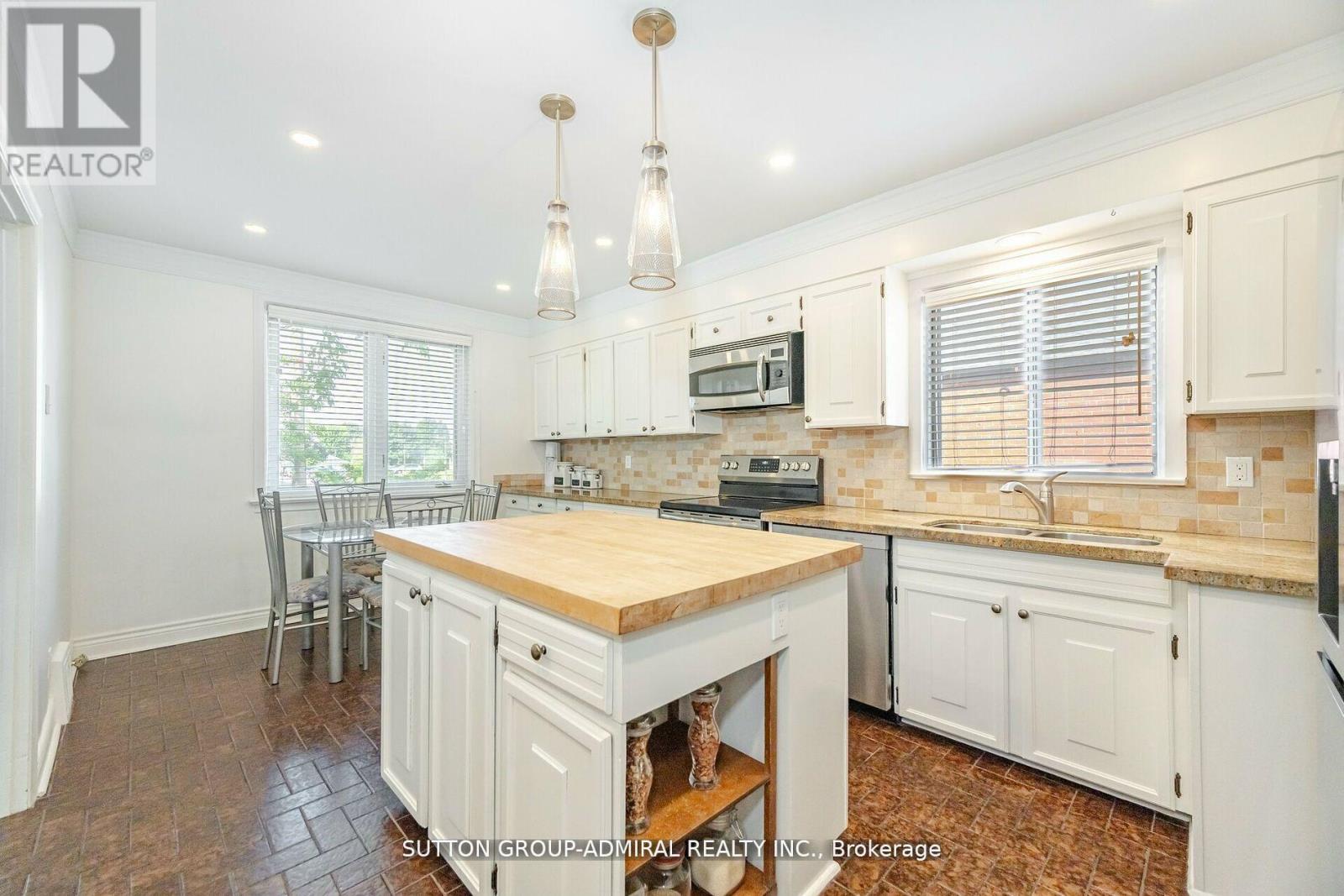 23 Vinci Crescent, Toronto, Ontario  M3H 2Y6 - Photo 7 - C12157030