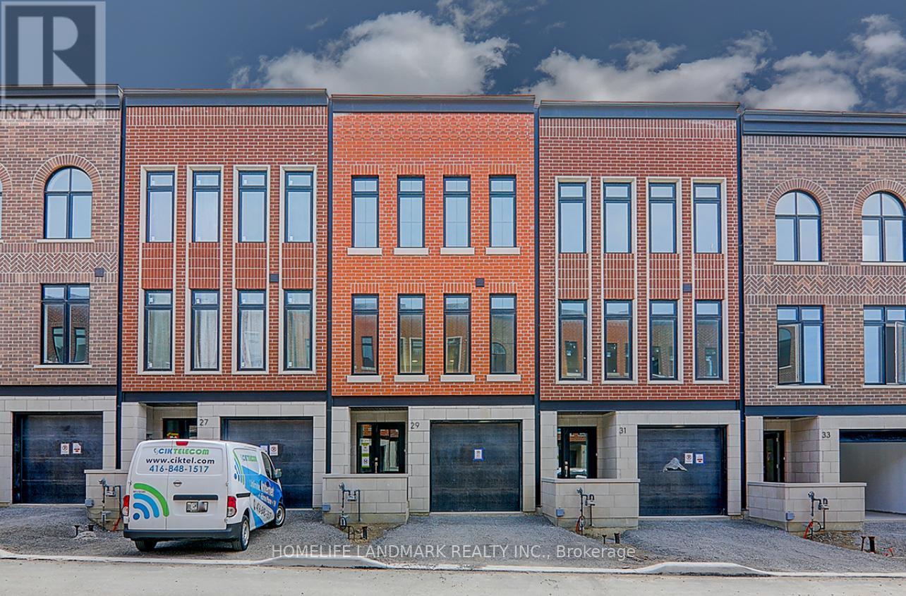 29 CHESTNUT COURT, aurora, Ontario