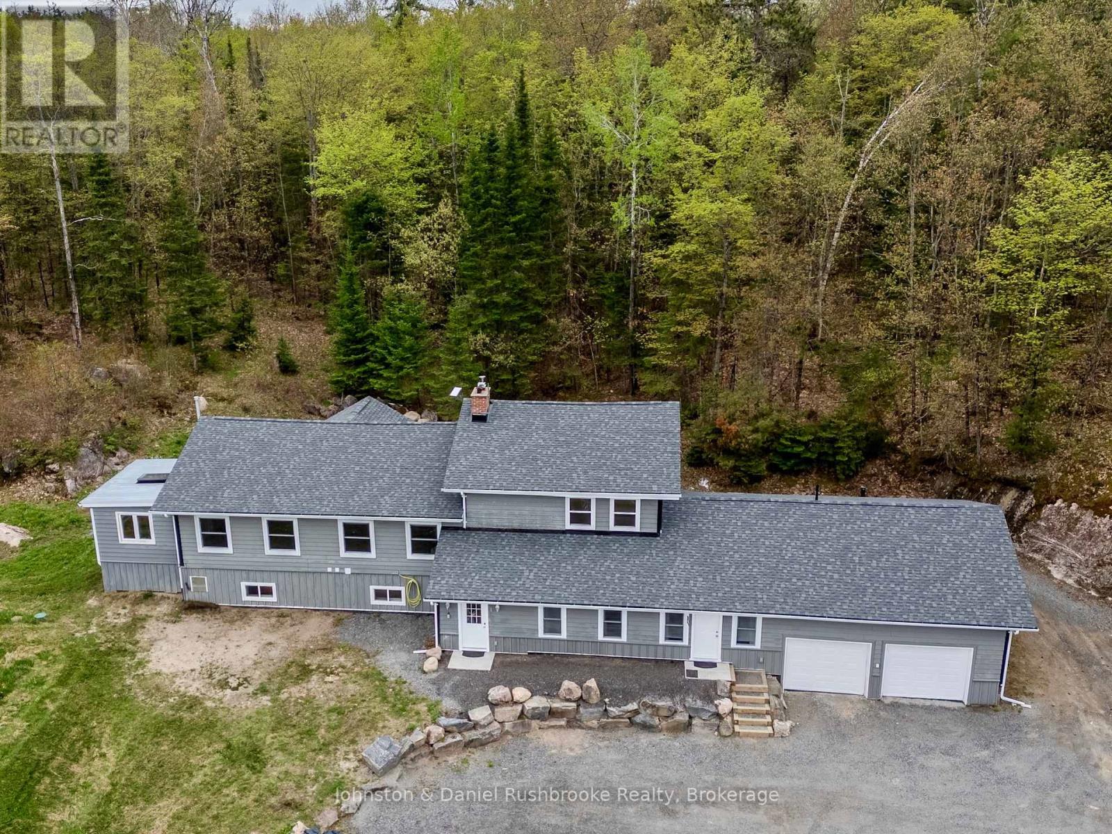 1267 Silver Lake Road, Gravenhurst, Ontario  P1P 1V5 - Photo 2 - X12155616