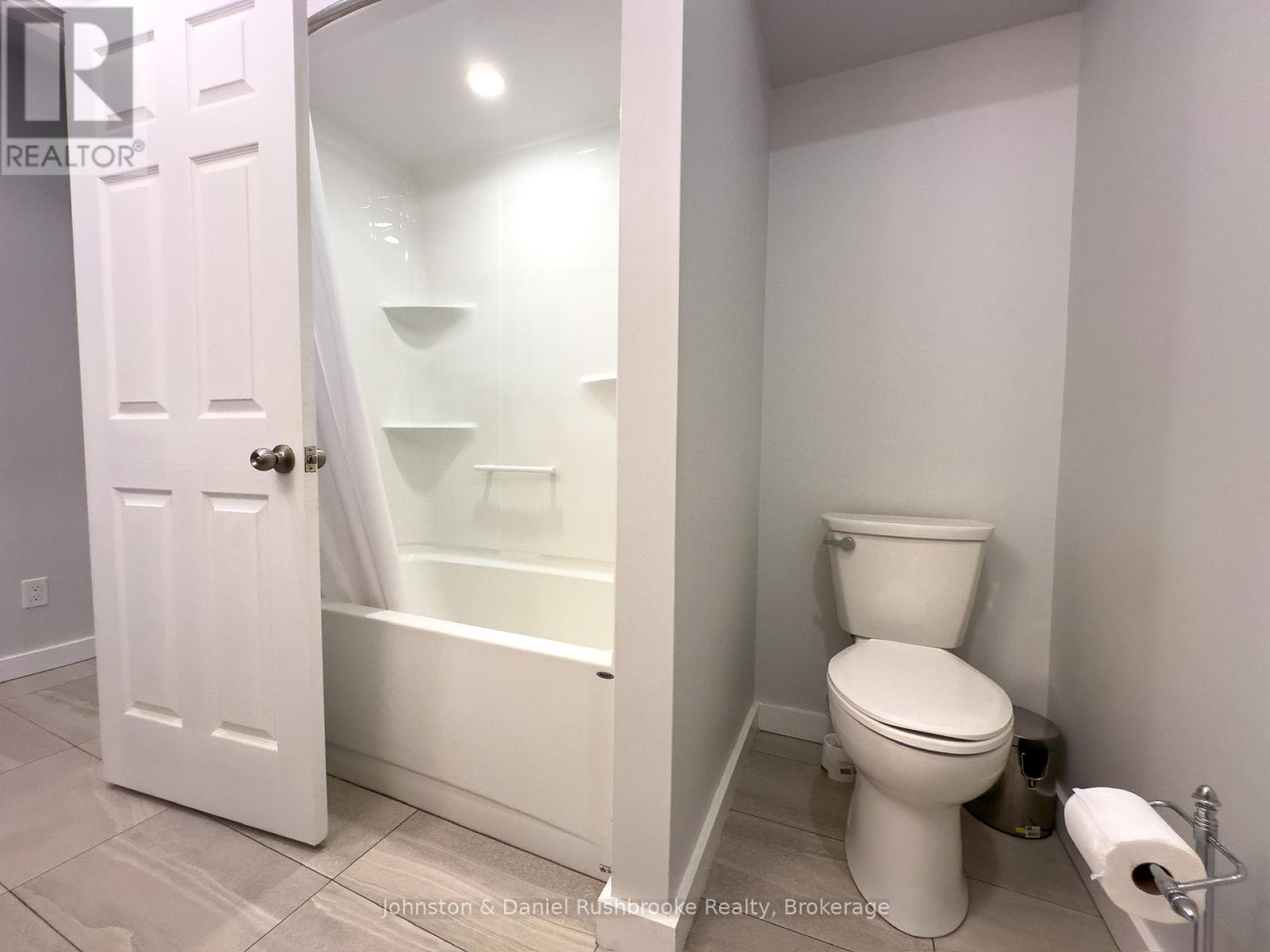 1267 Silver Lake Road, Gravenhurst, Ontario  P1P 1V5 - Photo 24 - X12155616