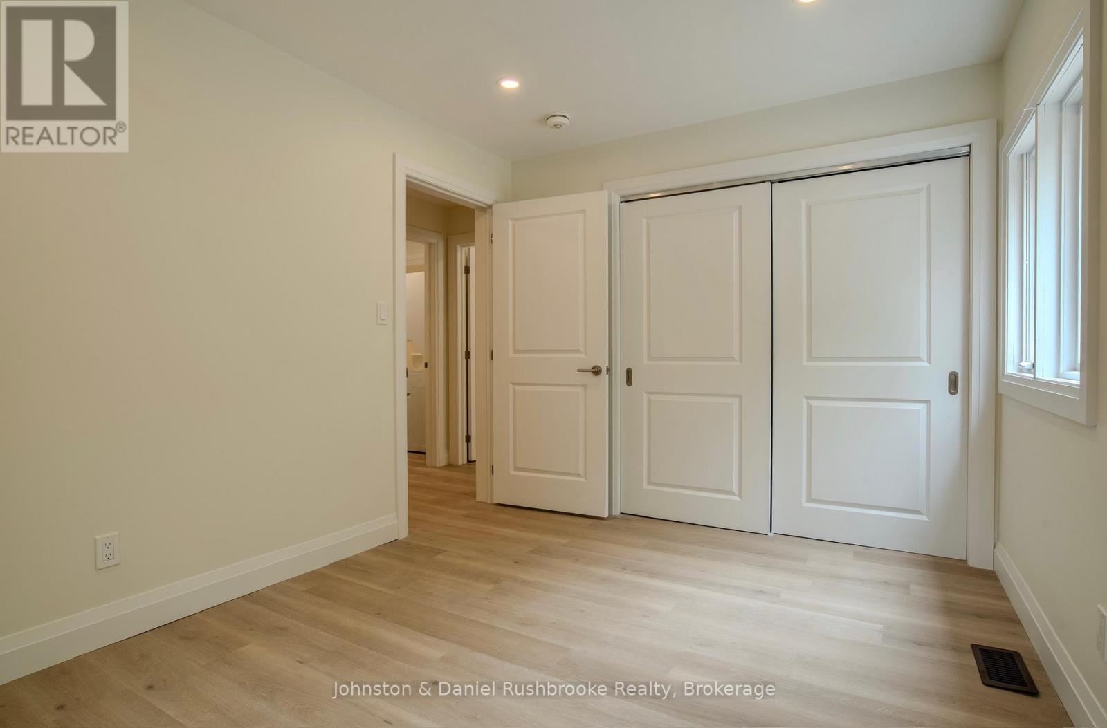 1267 Silver Lake Road, Gravenhurst, Ontario  P1P 1V5 - Photo 32 - X12155616