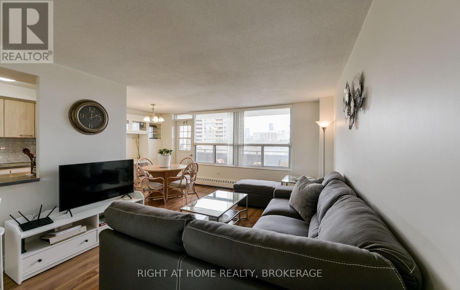 607 - 3120 Kirwin Avenue, Mississauga (Cooksville), Ontario  L5A 3R2 - Photo 9 - W12105953