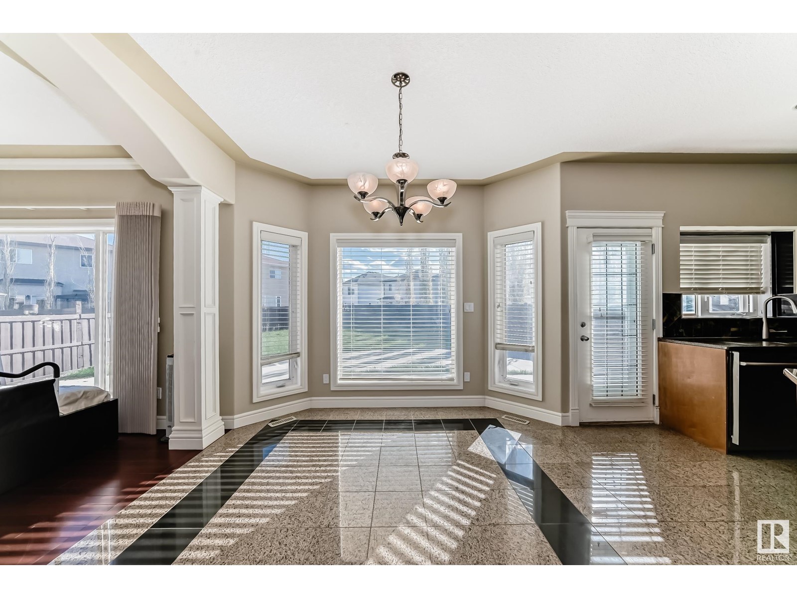 Property at 16104 136 ST NW image 3