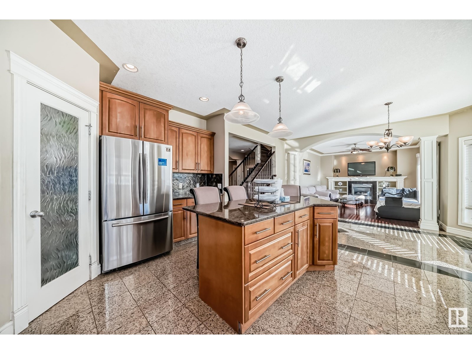 Property at 16104 136 ST NW image 2