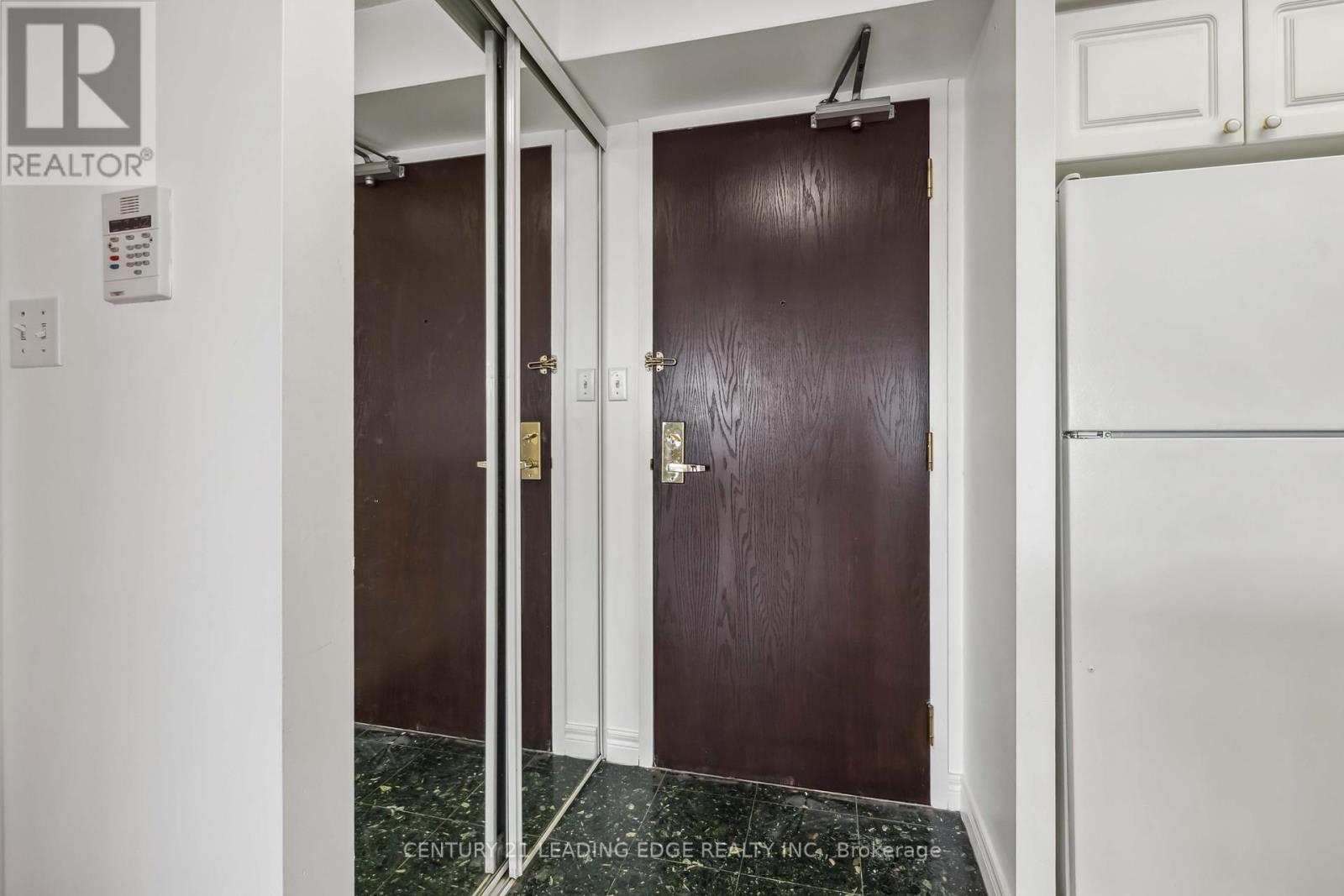 2503 - 28 Empress Avenue, Toronto, Ontario  M2N 6Z7 - Photo 4 - C12157066
