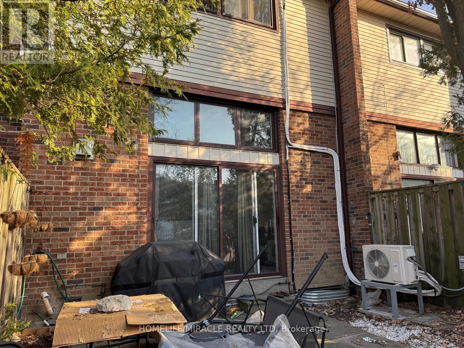 20 Macallum Court, Brampton, Ontario  L6Z 3M4 - Photo 22 - W12139875