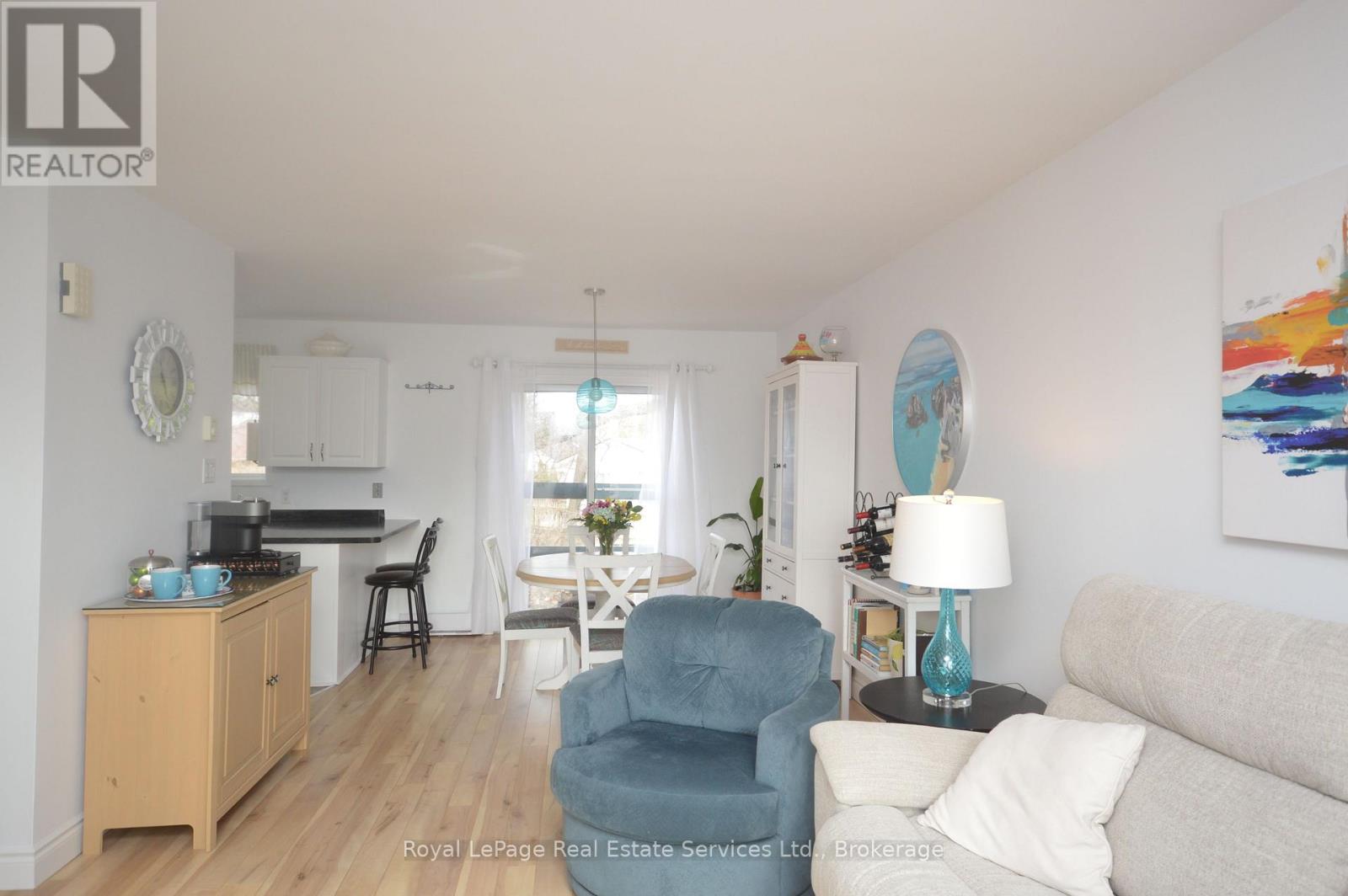 14 - 10 Baker Street, Wasaga Beach, Ontario  L9Z 2H1 - Photo 12 - S12090908