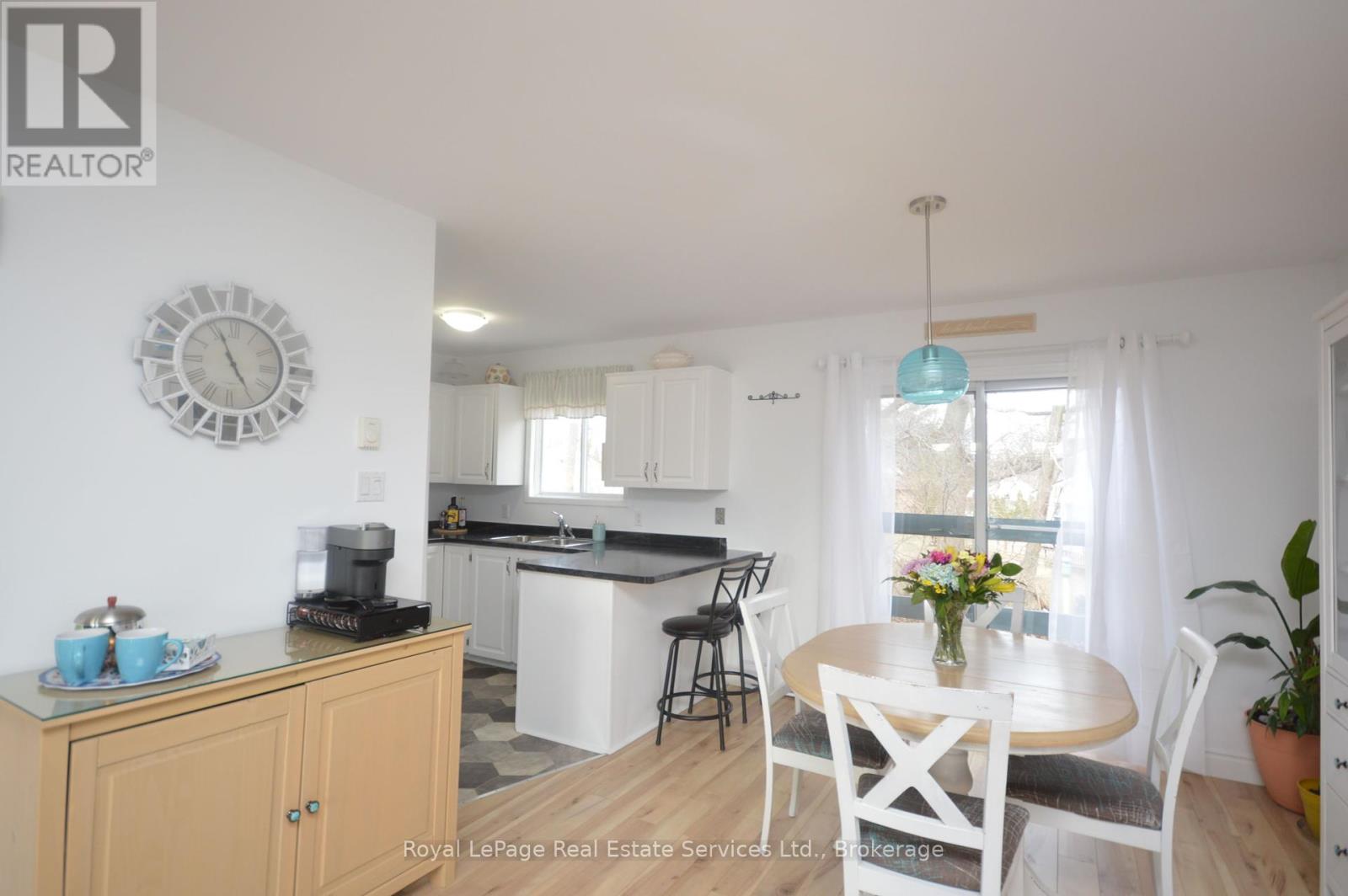 14 - 10 Baker Street, Wasaga Beach, Ontario  L9Z 2H1 - Photo 6 - S12090908